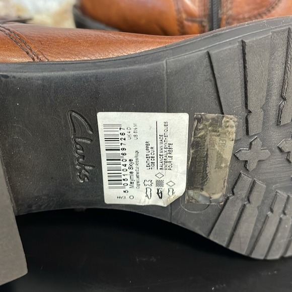 Clarks Women's Maymie Skye Boot (50) - Picture 12 of 14